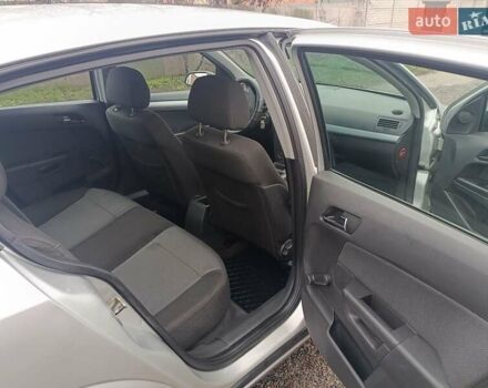 Серый Опель Астра, объемом двигателя 1.6 л и пробегом 251 тыс. км за 4000 $, фото 10 на Automoto.ua