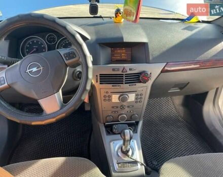 Серый Опель Астра, объемом двигателя 1.6 л и пробегом 279 тыс. км за 4550 $, фото 17 на Automoto.ua