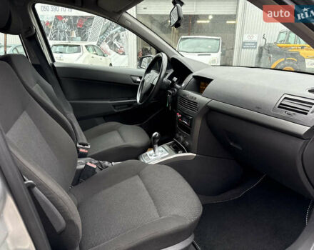 Серый Опель Астра, объемом двигателя 1.6 л и пробегом 168 тыс. км за 5100 $, фото 48 на Automoto.ua