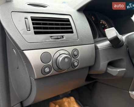 Серый Опель Астра, объемом двигателя 1.6 л и пробегом 168 тыс. км за 5100 $, фото 28 на Automoto.ua