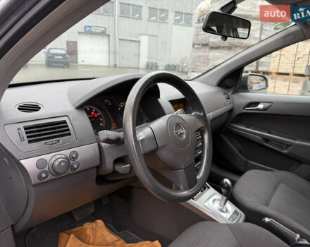 Серый Опель Астра, объемом двигателя 1.6 л и пробегом 168 тыс. км за 5100 $, фото 25 на Automoto.ua