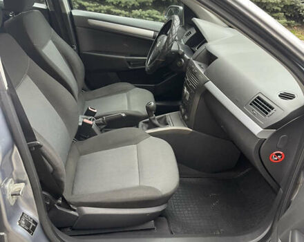 Сірий Опель Астра, об'ємом двигуна 1.36 л та пробігом 271 тис. км за 3870 $, фото 81 на Automoto.ua