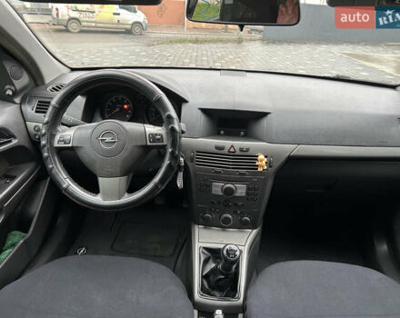 Серый Опель Астра, объемом двигателя 1.6 л и пробегом 190 тыс. км за 4100 $, фото 17 на Automoto.ua