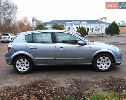 Серый Опель Астра, объемом двигателя 1.9 л и пробегом 353 тыс. км за 5850 $, фото 1 на Automoto.ua