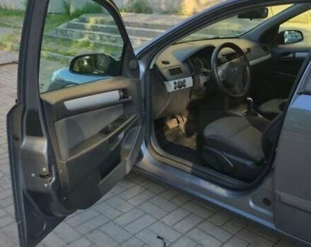 Серый Опель Астра, объемом двигателя 1.8 л и пробегом 167 тыс. км за 6000 $, фото 5 на Automoto.ua