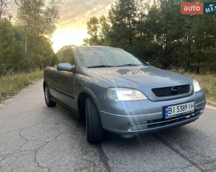 Серый Опель Астра, объемом двигателя 1.6 л и пробегом 260 тыс. км за 3750 $, фото 5 на Automoto.ua