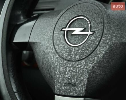 Серый Опель Астра, объемом двигателя 1.6 л и пробегом 188 тыс. км за 4500 $, фото 13 на Automoto.ua