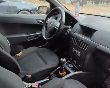 Серый Опель Астра, объемом двигателя 1.6 л и пробегом 252 тыс. км за 3500 $, фото 5 на Automoto.ua