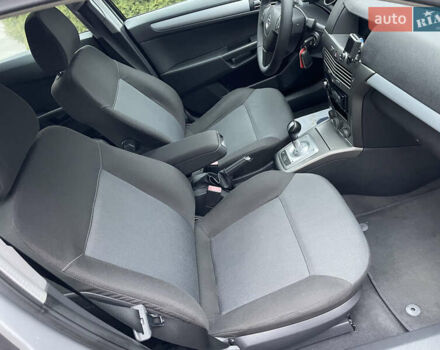 Серый Опель Астра, объемом двигателя 1.6 л и пробегом 214 тыс. км за 5650 $, фото 16 на Automoto.ua