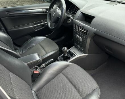 Серый Опель Астра, объемом двигателя 1.6 л и пробегом 280 тыс. км за 4100 $, фото 8 на Automoto.ua