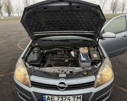 Серый Опель Астра, объемом двигателя 1.4 л и пробегом 270 тыс. км за 5000 $, фото 7 на Automoto.ua