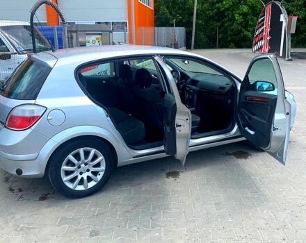 Серый Опель Астра, объемом двигателя 1.6 л и пробегом 182 тыс. км за 4400 $, фото 1 на Automoto.ua