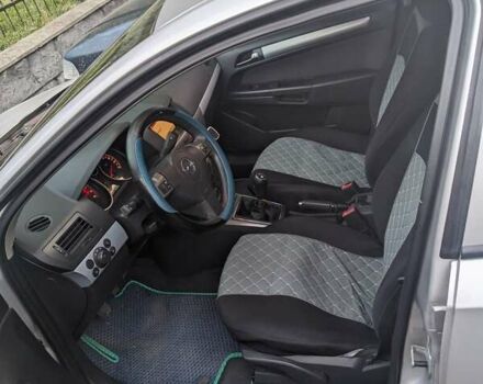 Серый Опель Астра, объемом двигателя 1.6 л и пробегом 200 тыс. км за 3900 $, фото 4 на Automoto.ua