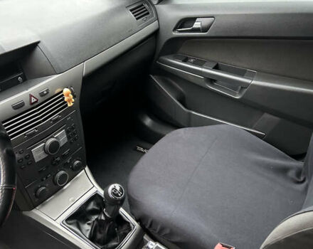 Серый Опель Астра, объемом двигателя 1.6 л и пробегом 190 тыс. км за 4100 $, фото 18 на Automoto.ua