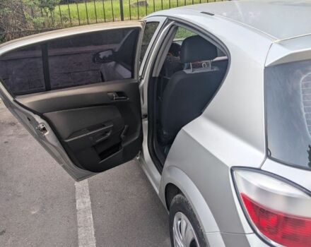 Серый Опель Астра, объемом двигателя 1.6 л и пробегом 203 тыс. км за 3300 $, фото 2 на Automoto.ua