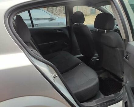 Серый Опель Астра, объемом двигателя 1.6 л и пробегом 252 тыс. км за 3500 $, фото 7 на Automoto.ua