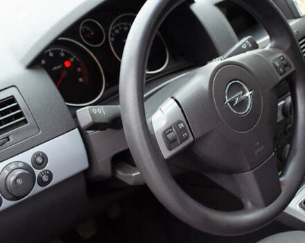 Опель Астра 2004 в Смеле на Automoto.ua Серый Опель Астра, объемом двигателя 1.6 л и пробегом 220 тыс. км за 4500 $, фото 12 на Automoto.ua