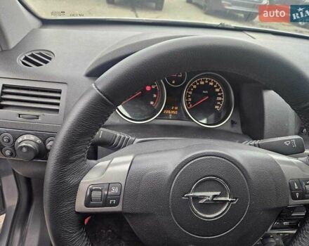 Серый Опель Астра, объемом двигателя 1.6 л и пробегом 226 тыс. км за 5000 $, фото 5 на Automoto.ua