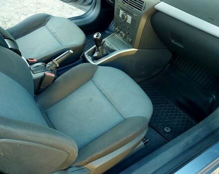 Сірий Опель Астра, об'ємом двигуна 1.6 л та пробігом 271 тис. км за 4100 $, фото 6 на Automoto.ua