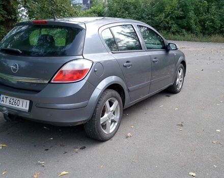 Серый Опель Астра, объемом двигателя 1.7 л и пробегом 310 тыс. км за 4550 $, фото 2 на Automoto.ua