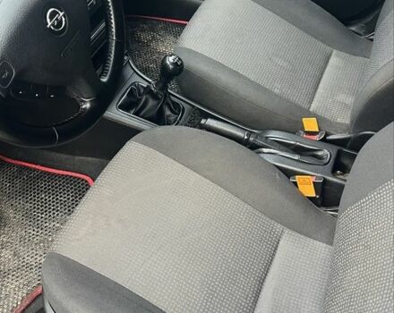 Серый Опель Астра, объемом двигателя 1.4 л и пробегом 200 тыс. км за 4000 $, фото 7 на Automoto.ua