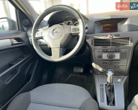 Опель Астра 2005 в Ивано-Франковске на Automoto.ua Серый Опель Астра, объемом двигателя 1.8 л и пробегом 155 тыс. км за 6350 $, фото 55 на Automoto.ua