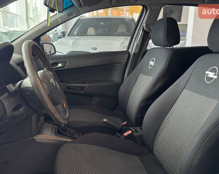 Серый Опель Астра, объемом двигателя 1.4 л и пробегом 215 тыс. км за 4100 $, фото 8 на Automoto.ua