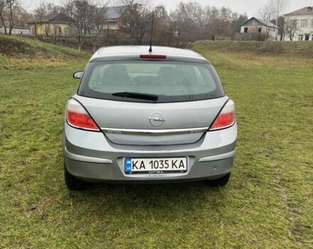 Серый Опель Астра, объемом двигателя 1.7 л и пробегом 350 тыс. км за 3700 $, фото 4 на Automoto.ua