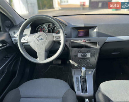 Опель Астра 2005 в Ивано-Франковске на Automoto.ua Серый Опель Астра, объемом двигателя 1.8 л и пробегом 155 тыс. км за 6350 $, фото 54 на Automoto.ua