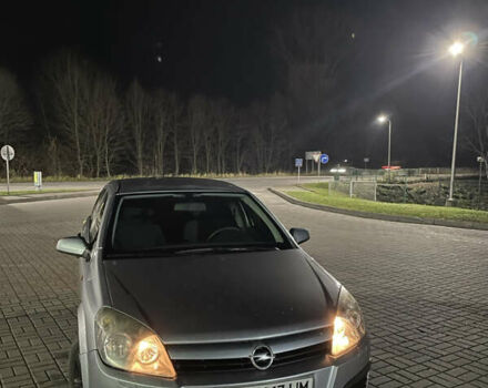 Серый Опель Астра, объемом двигателя 1.7 л и пробегом 241 тыс. км за 3650 $, фото 7 на Automoto.ua