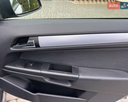 Серый Опель Астра, объемом двигателя 1.6 л и пробегом 259 тыс. км за 5100 $, фото 30 на Automoto.ua