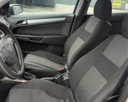 Серый Опель Астра, объемом двигателя 1.7 л и пробегом 296 тыс. км за 3750 $, фото 7 на Automoto.ua