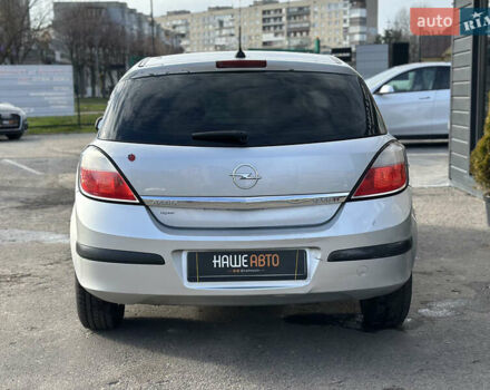 Серый Опель Астра, объемом двигателя 1.69 л и пробегом 250 тыс. км за 3999 $, фото 13 на Automoto.ua