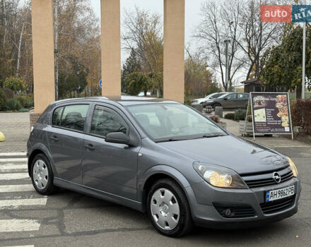 Серый Опель Астра, объемом двигателя 1.6 л и пробегом 180 тыс. км за 6350 $, фото 2 на Automoto.ua