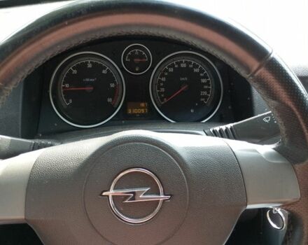 Серый Опель Астра, объемом двигателя 1.7 л и пробегом 310 тыс. км за 4550 $, фото 4 на Automoto.ua