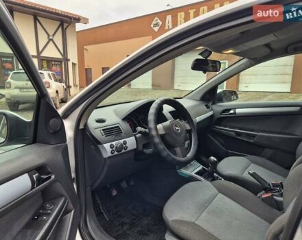 Серый Опель Астра, объемом двигателя 1.6 л и пробегом 325 тыс. км за 3799 $, фото 17 на Automoto.ua