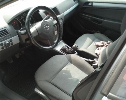 Серый Опель Астра, объемом двигателя 1.7 л и пробегом 310 тыс. км за 4550 $, фото 5 на Automoto.ua