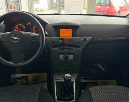 Серый Опель Астра, объемом двигателя 1.4 л и пробегом 215 тыс. км за 4100 $, фото 9 на Automoto.ua