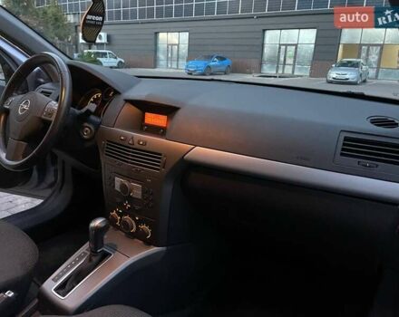 Серый Опель Астра, объемом двигателя 1.8 л и пробегом 175 тыс. км за 6200 $, фото 34 на Automoto.ua