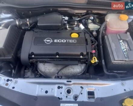 Серый Опель Астра, объемом двигателя 1.6 л и пробегом 201 тыс. км за 4550 $, фото 12 на Automoto.ua