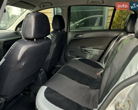 Серый Опель Астра, объемом двигателя 1.69 л и пробегом 250 тыс. км за 3999 $, фото 39 на Automoto.ua