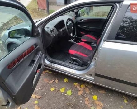 Серый Опель Астра, объемом двигателя 1.4 л и пробегом 327 тыс. км за 4400 $, фото 17 на Automoto.ua
