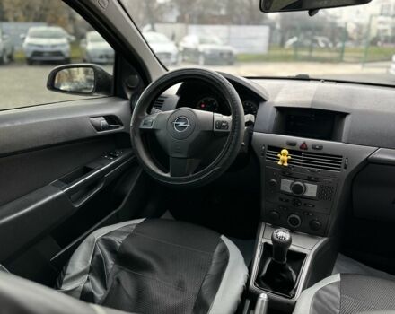 Серый Опель Астра, объемом двигателя 1.7 л и пробегом 250 тыс. км за 3999 $, фото 16 на Automoto.ua