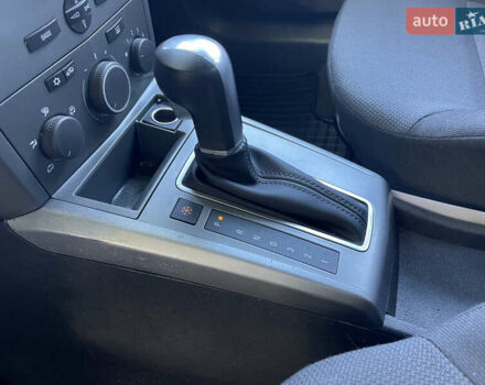 Серый Опель Астра, объемом двигателя 1.8 л и пробегом 196 тыс. км за 6500 $, фото 33 на Automoto.ua