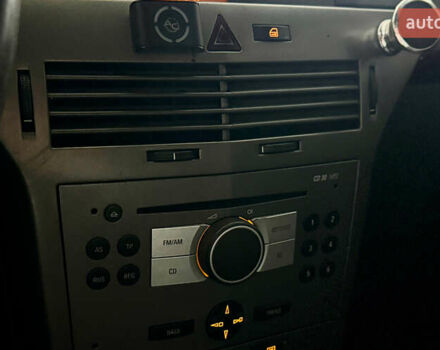 Серый Опель Астра, объемом двигателя 1.4 л и пробегом 215 тыс. км за 4100 $, фото 11 на Automoto.ua