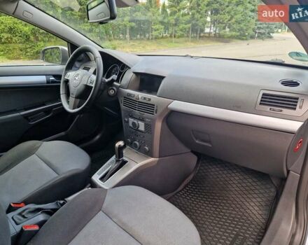 Серый Опель Астра, объемом двигателя 1.8 л и пробегом 119 тыс. км за 6600 $, фото 36 на Automoto.ua