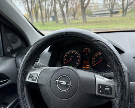 Серый Опель Астра, объемом двигателя 1.6 л и пробегом 180 тыс. км за 6350 $, фото 20 на Automoto.ua