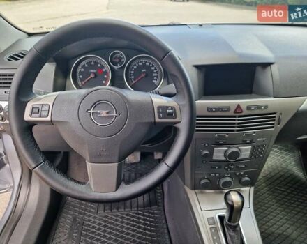 Серый Опель Астра, объемом двигателя 1.8 л и пробегом 119 тыс. км за 6600 $, фото 43 на Automoto.ua