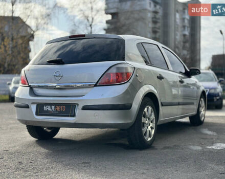 Серый Опель Астра, объемом двигателя 1.69 л и пробегом 250 тыс. км за 3999 $, фото 15 на Automoto.ua