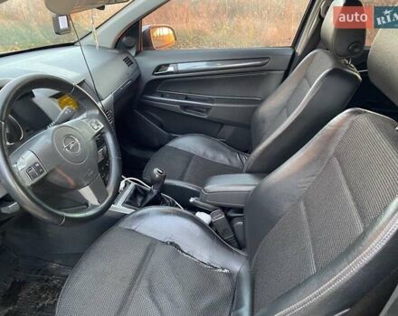 Серый Опель Астра, объемом двигателя 1.6 л и пробегом 326 тыс. км за 5300 $, фото 7 на Automoto.ua